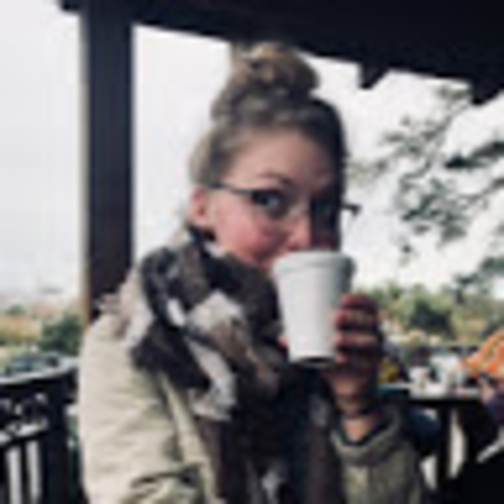 Meet your Posher, Katelyn